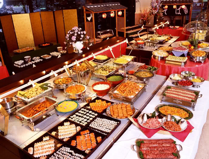 Top 10 địa điểm ăn buffet trưa ngon, nổi tiếng nhất ở TpHCM